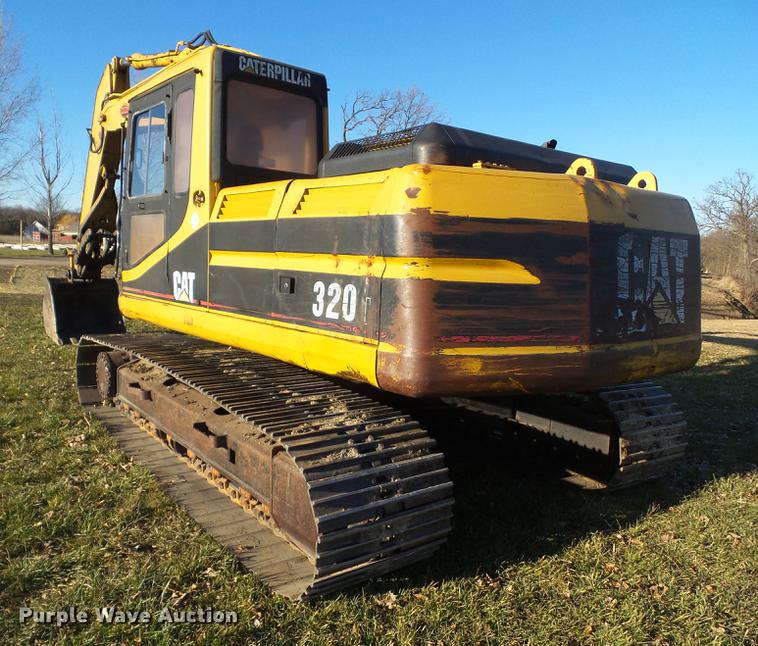 image for item DZ9142 1994 Caterpillar 320L excavator