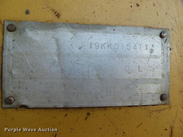 image for item DZ9142 1994 Caterpillar 320L excavator