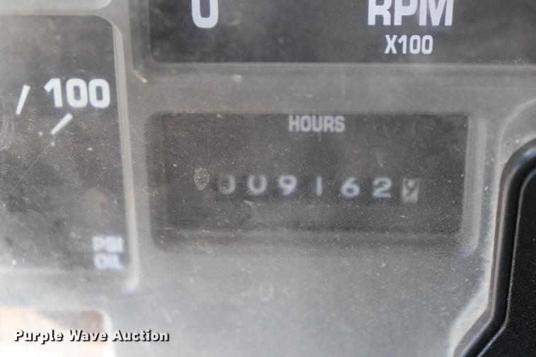 image for item EC9250 2000 International 4900 dump truck