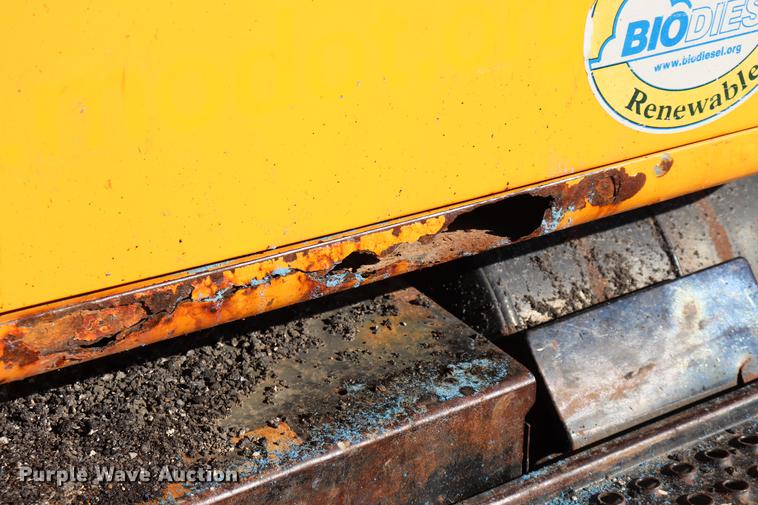 image for item EC9250 2000 International 4900 dump truck