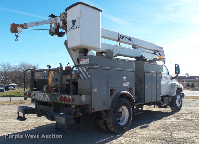 image for item EE9289 2006 GMC C7500 bucket truck