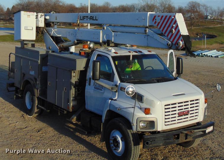 image for item EE9289 2006 GMC C7500 bucket truck