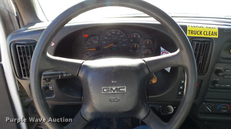 image for item EE9289 2006 GMC C7500 bucket truck