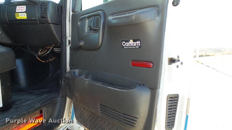 image for item EE9289 2006 GMC C7500 bucket truck