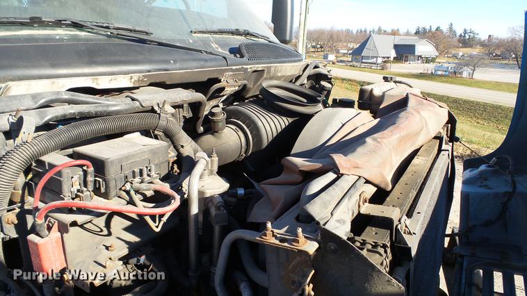 image for item EE9289 2006 GMC C7500 bucket truck
