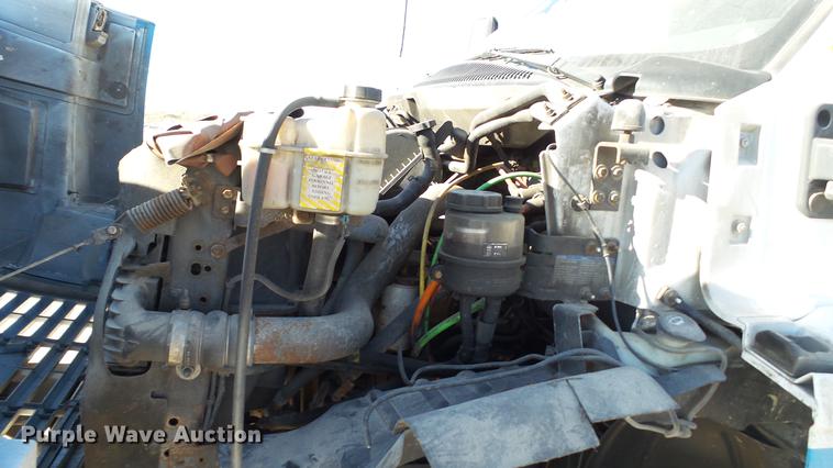 image for item EE9289 2006 GMC C7500 bucket truck