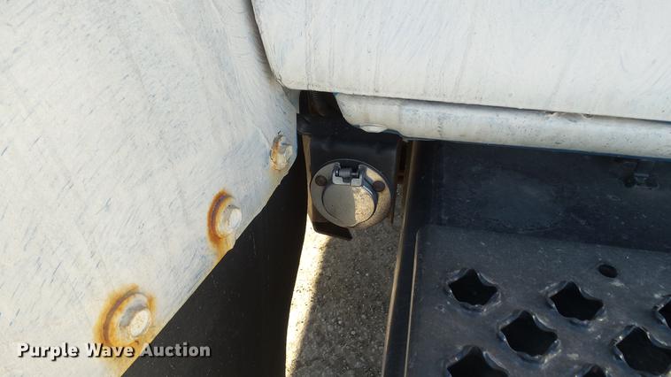 image for item EE9289 2006 GMC C7500 bucket truck