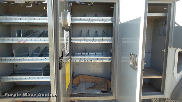 image for item EE9289 2006 GMC C7500 bucket truck