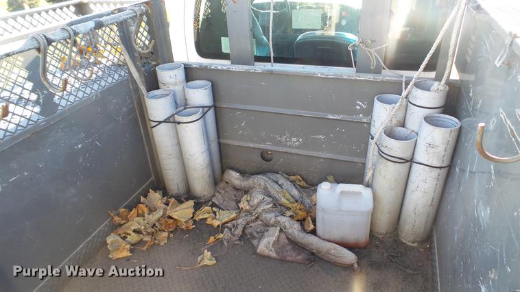 image for item EE9289 2006 GMC C7500 bucket truck