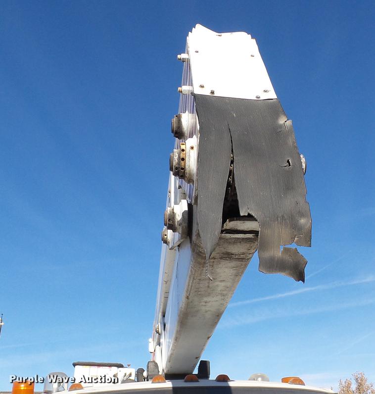 image for item EE9289 2006 GMC C7500 bucket truck