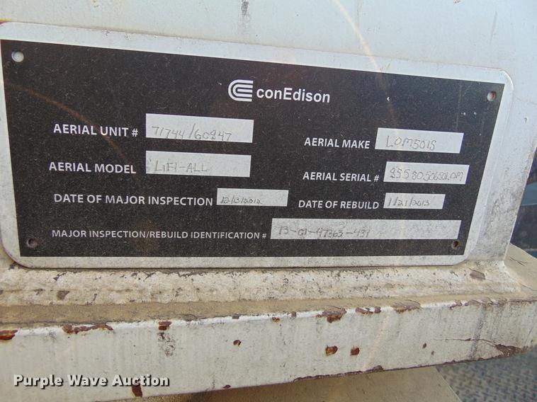 image for item EE9289 2006 GMC C7500 bucket truck