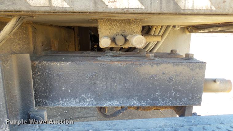 image for item EE9289 2006 GMC C7500 bucket truck