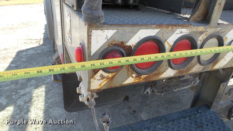 image for item EE9289 2006 GMC C7500 bucket truck