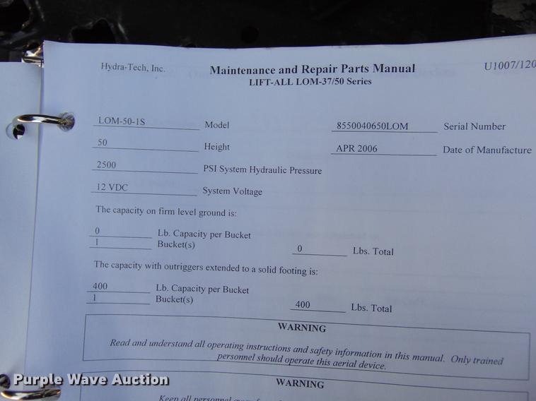 image for item EE9289 2006 GMC C7500 bucket truck