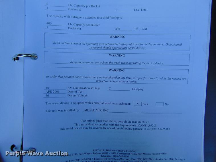 image for item EE9289 2006 GMC C7500 bucket truck