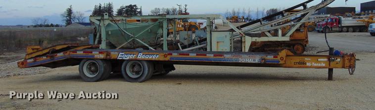 image for item EE9298 1994 Eager Beaver 20HALX equipment trailer