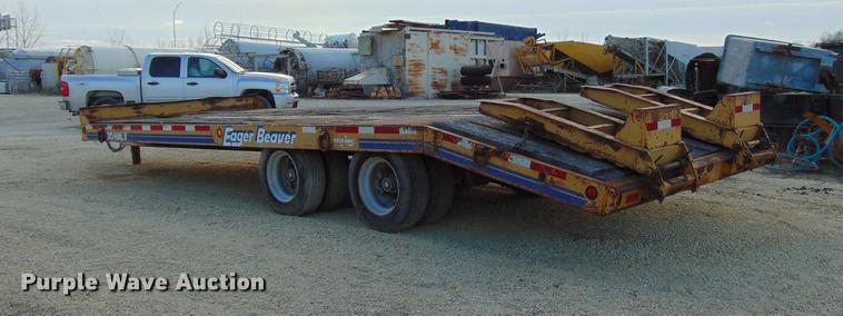 image for item EE9298 1994 Eager Beaver 20HALX equipment trailer