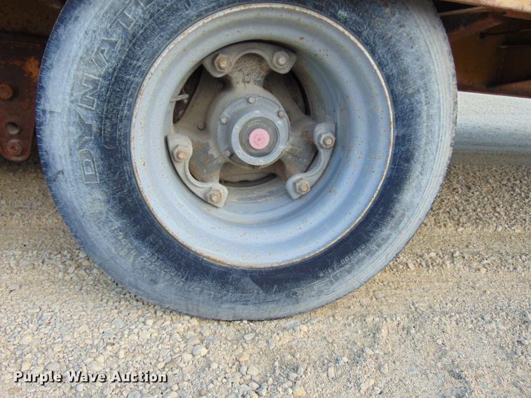 image for item EE9298 1994 Eager Beaver 20HALX equipment trailer