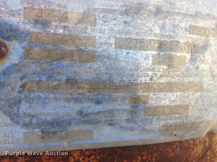 image for item EE9298 1994 Eager Beaver 20HALX equipment trailer