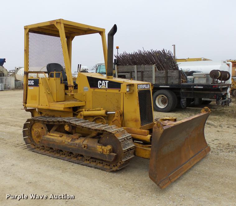 image for item EE9299 1989 Caterpillar D3C dozer