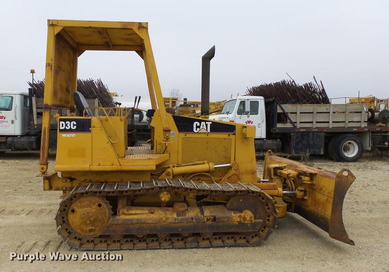 image for item EE9299 1989 Caterpillar D3C dozer