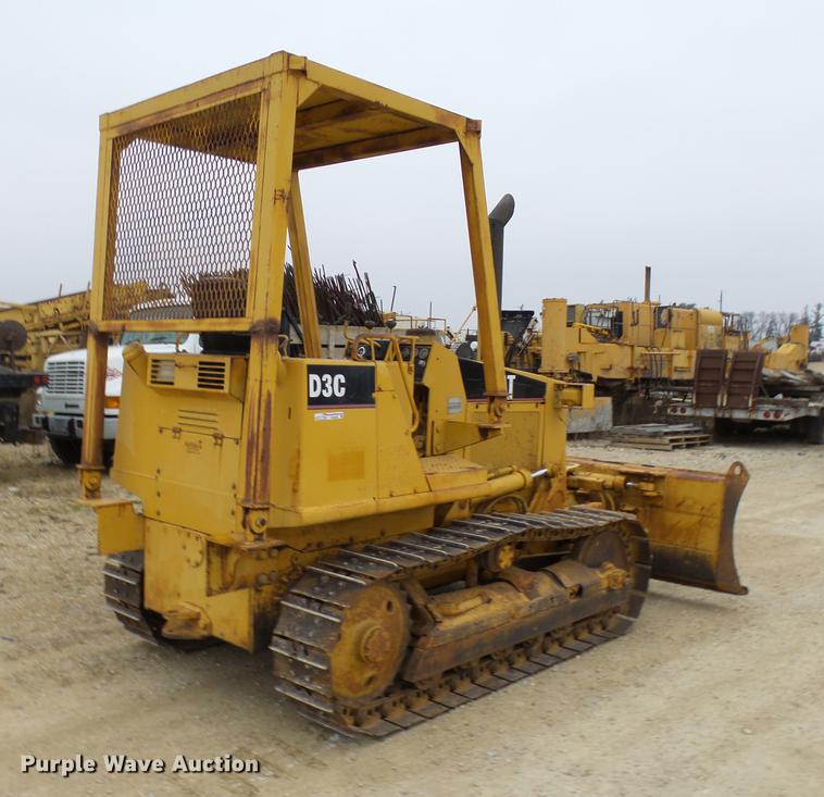 image for item EE9299 1989 Caterpillar D3C dozer