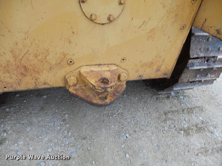 image for item EE9299 1989 Caterpillar D3C dozer