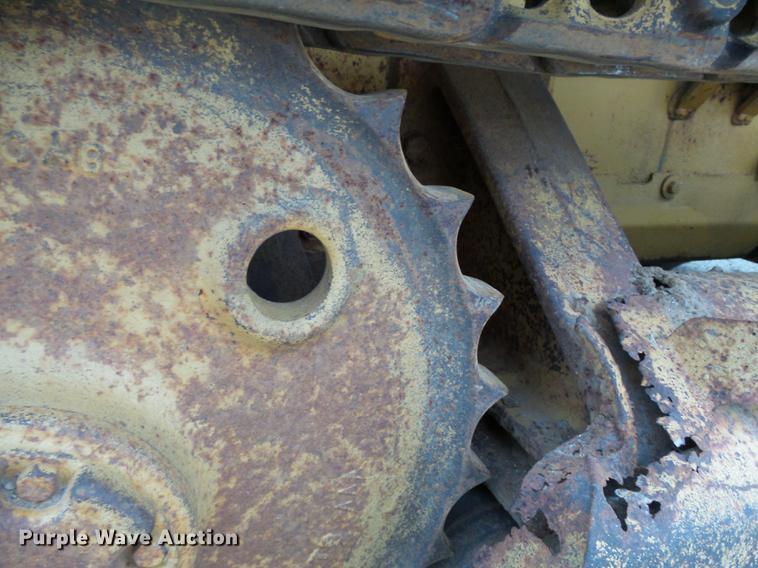 image for item EE9299 1989 Caterpillar D3C dozer