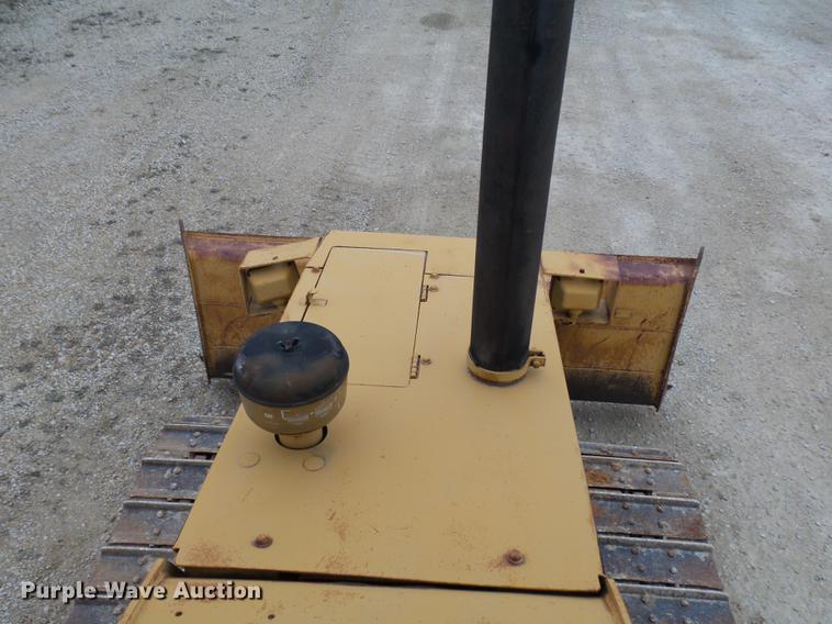 image for item EE9299 1989 Caterpillar D3C dozer