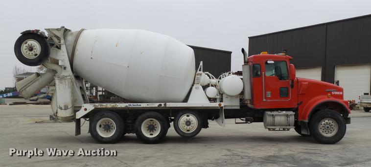 image for item EE9300 2000 Kenworth W900 ready mix truck