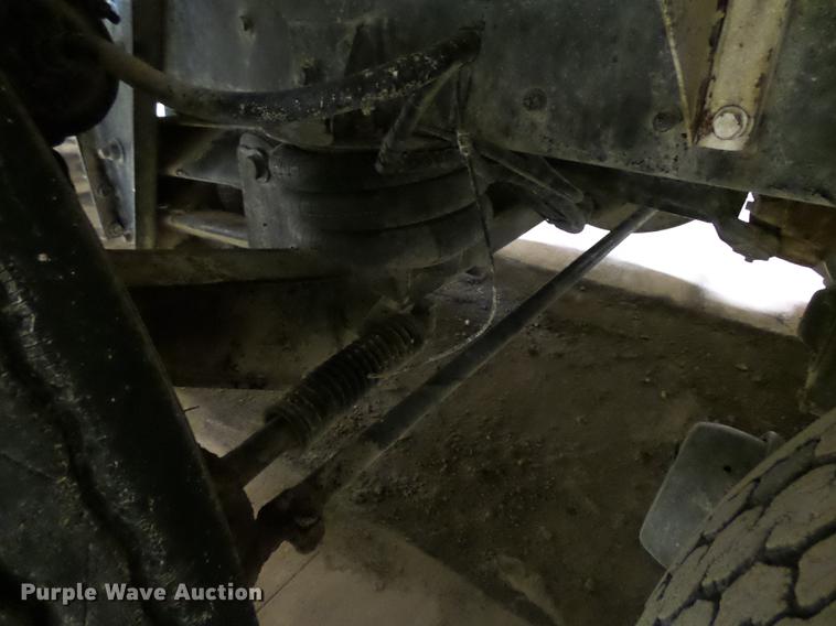 image for item EE9300 2000 Kenworth W900 ready mix truck