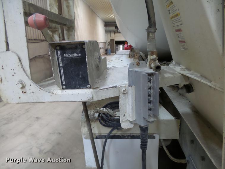 image for item EE9300 2000 Kenworth W900 ready mix truck