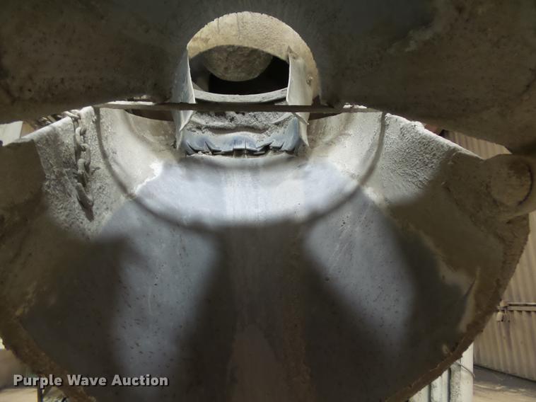 image for item EE9300 2000 Kenworth W900 ready mix truck