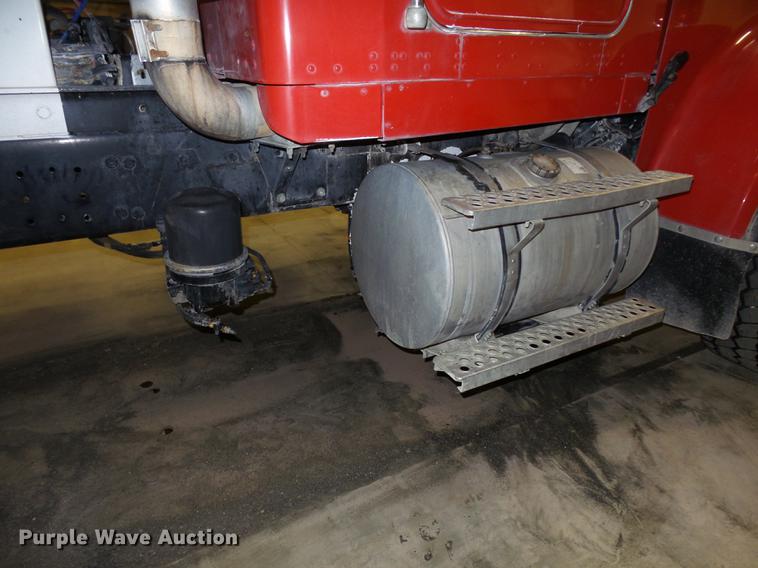 image for item EE9300 2000 Kenworth W900 ready mix truck