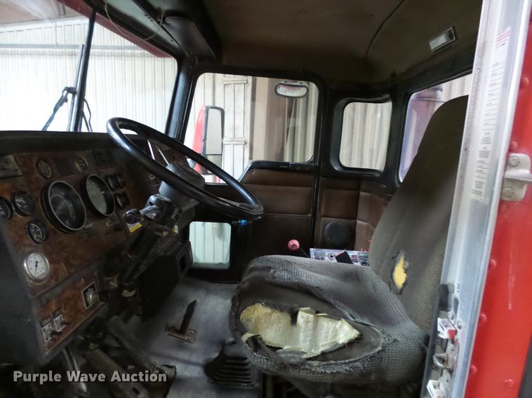 image for item EE9300 2000 Kenworth W900 ready mix truck