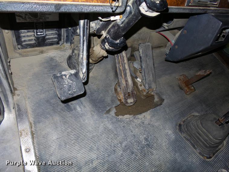 image for item EE9300 2000 Kenworth W900 ready mix truck