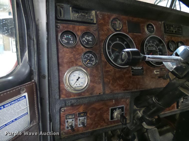 image for item EE9300 2000 Kenworth W900 ready mix truck