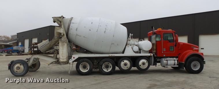 image for item EE9301 2000 Kenworth W900 ready mix truck