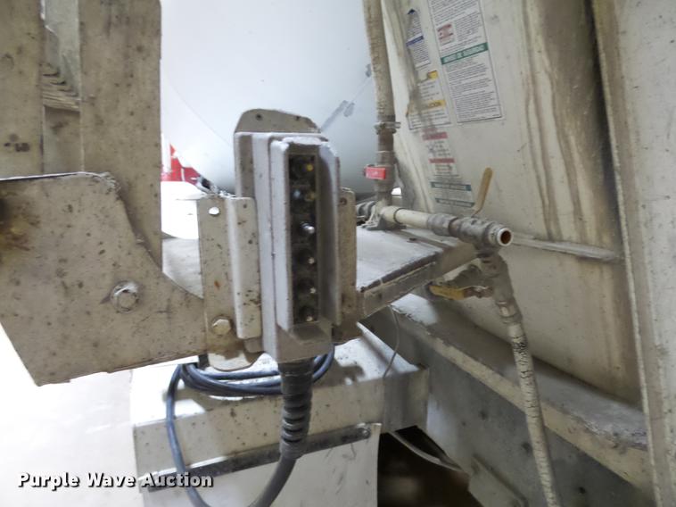 image for item EE9301 2000 Kenworth W900 ready mix truck