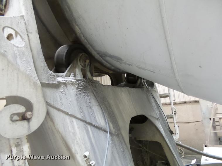 image for item EE9301 2000 Kenworth W900 ready mix truck