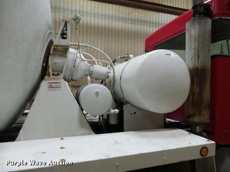 image for item EE9301 2000 Kenworth W900 ready mix truck