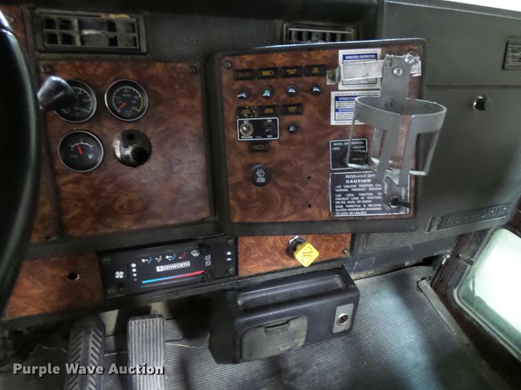 image for item EE9301 2000 Kenworth W900 ready mix truck