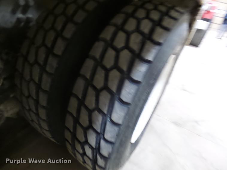 image for item EE9301 2000 Kenworth W900 ready mix truck