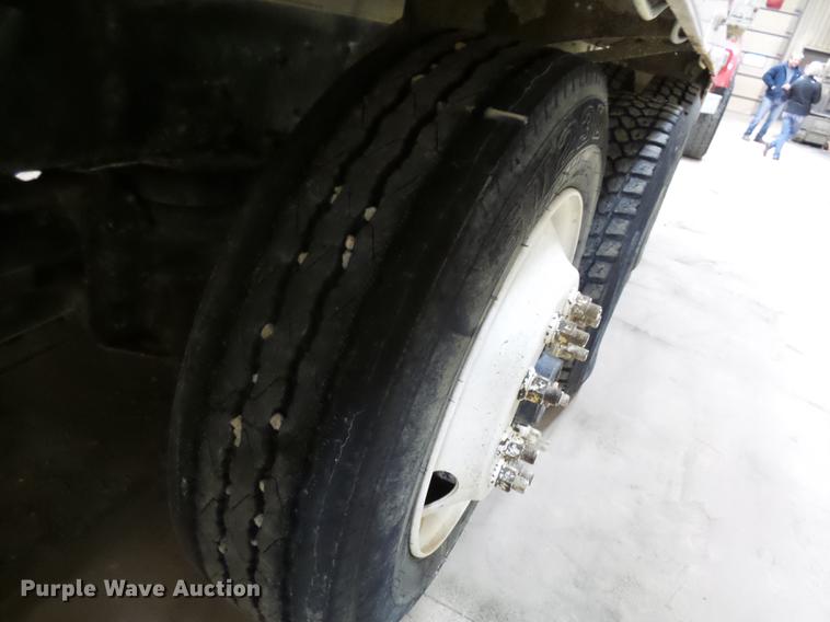 image for item EE9301 2000 Kenworth W900 ready mix truck