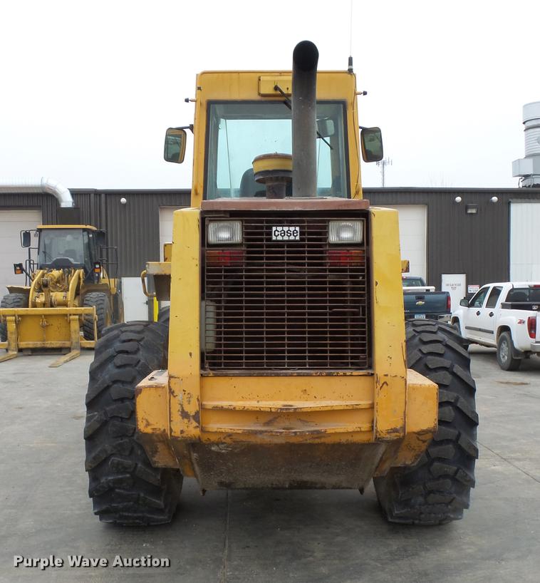image for item EE9302 1993 Case 721B wheel loader