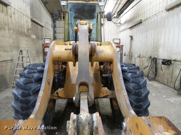 image for item EE9302 1993 Case 721B wheel loader