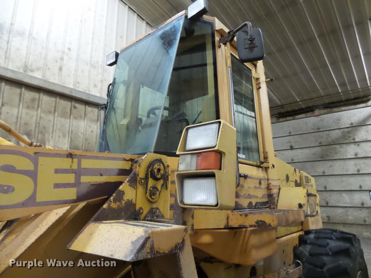 image for item EE9302 1993 Case 721B wheel loader