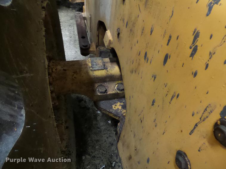 image for item EE9302 1993 Case 721B wheel loader