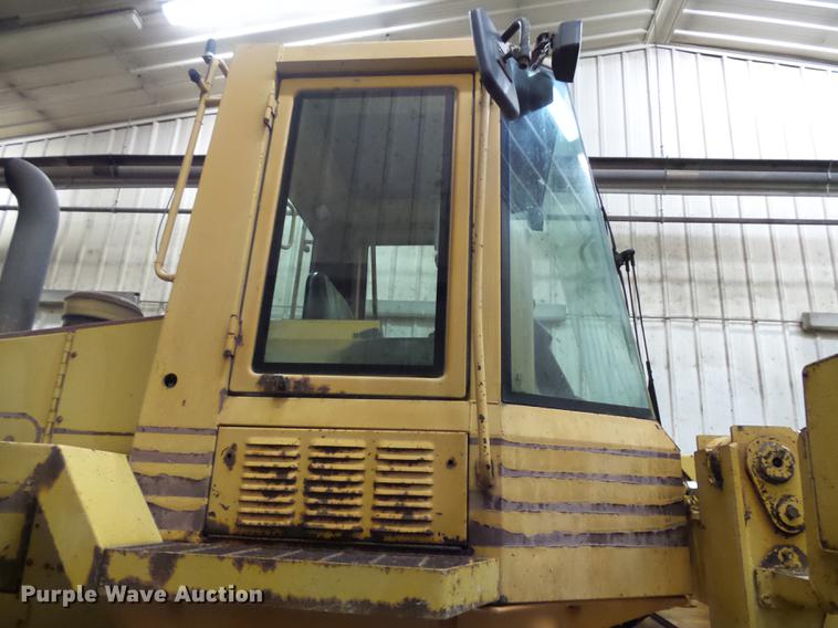 image for item EE9302 1993 Case 721B wheel loader