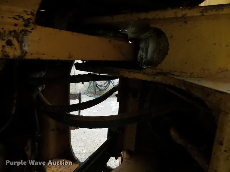 image for item EE9302 1993 Case 721B wheel loader